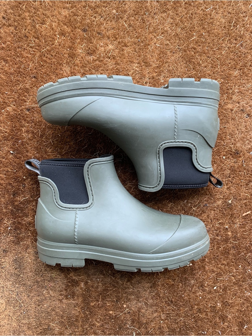 UGG Olive Green Droplet Waterproof Rain Boots